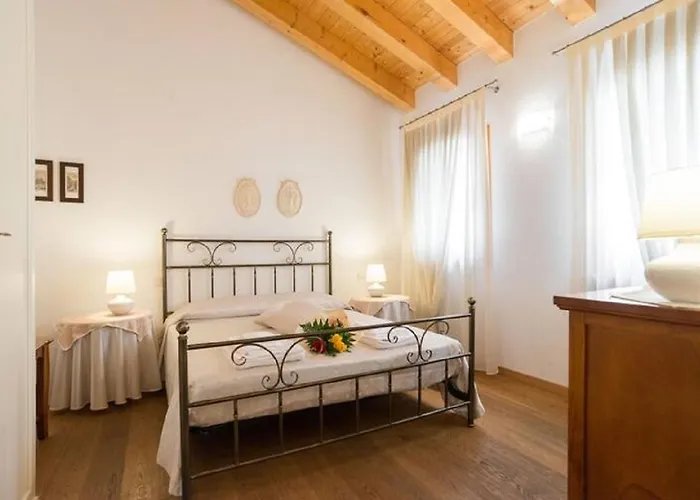 Al Piccolo Clarin 3* メストレ